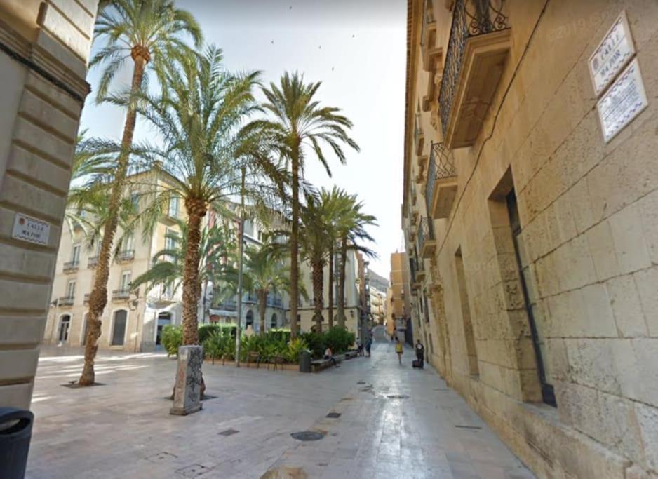 Calle Mayor Next To Beach Alicante Buitenkant foto